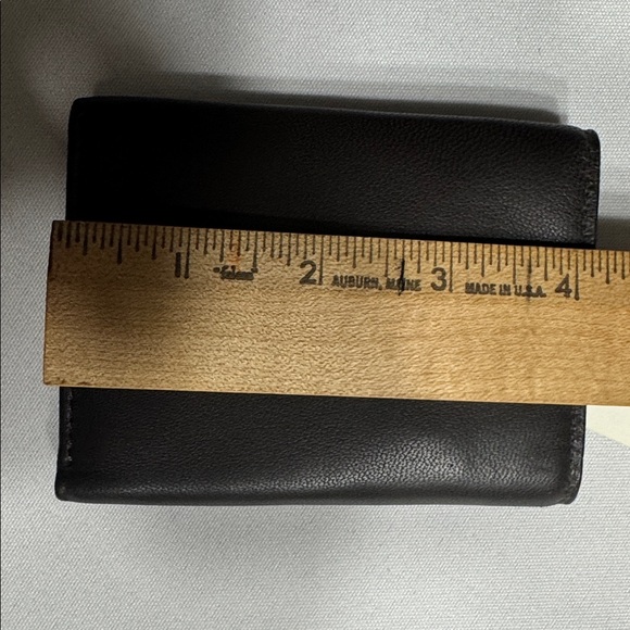 (2) NWT Rolf’s genuine leather tri-fold men’s wallets. 1 brown & 1 black - Picture 10 of 12